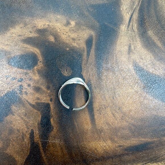 Sterling silver Wave Ring - Picture 4 of 4